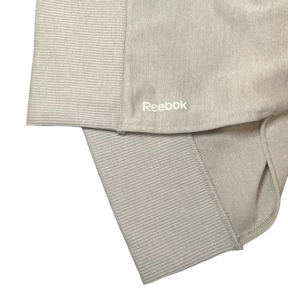 Reebok Asphalt Gray V-Neck Pullover Shirt Women's 2XL Runs Small Athletic Casual - Picture 4 of 9